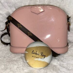 Louis Vuitton Pink Vernis Alma BB‎
